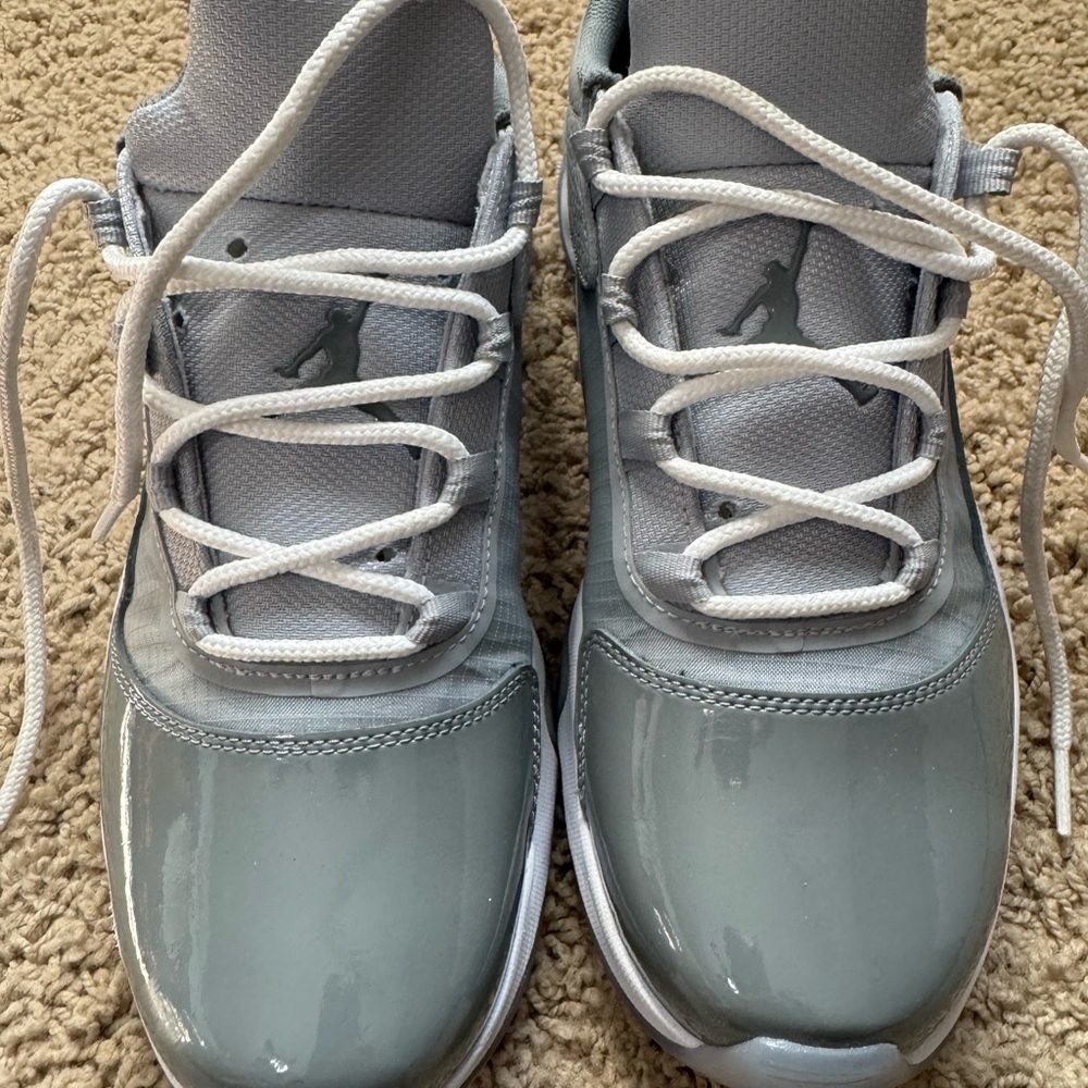 Nike Jordans 11 CMFT Low Men’s Sneakers - Picture 3 of 12